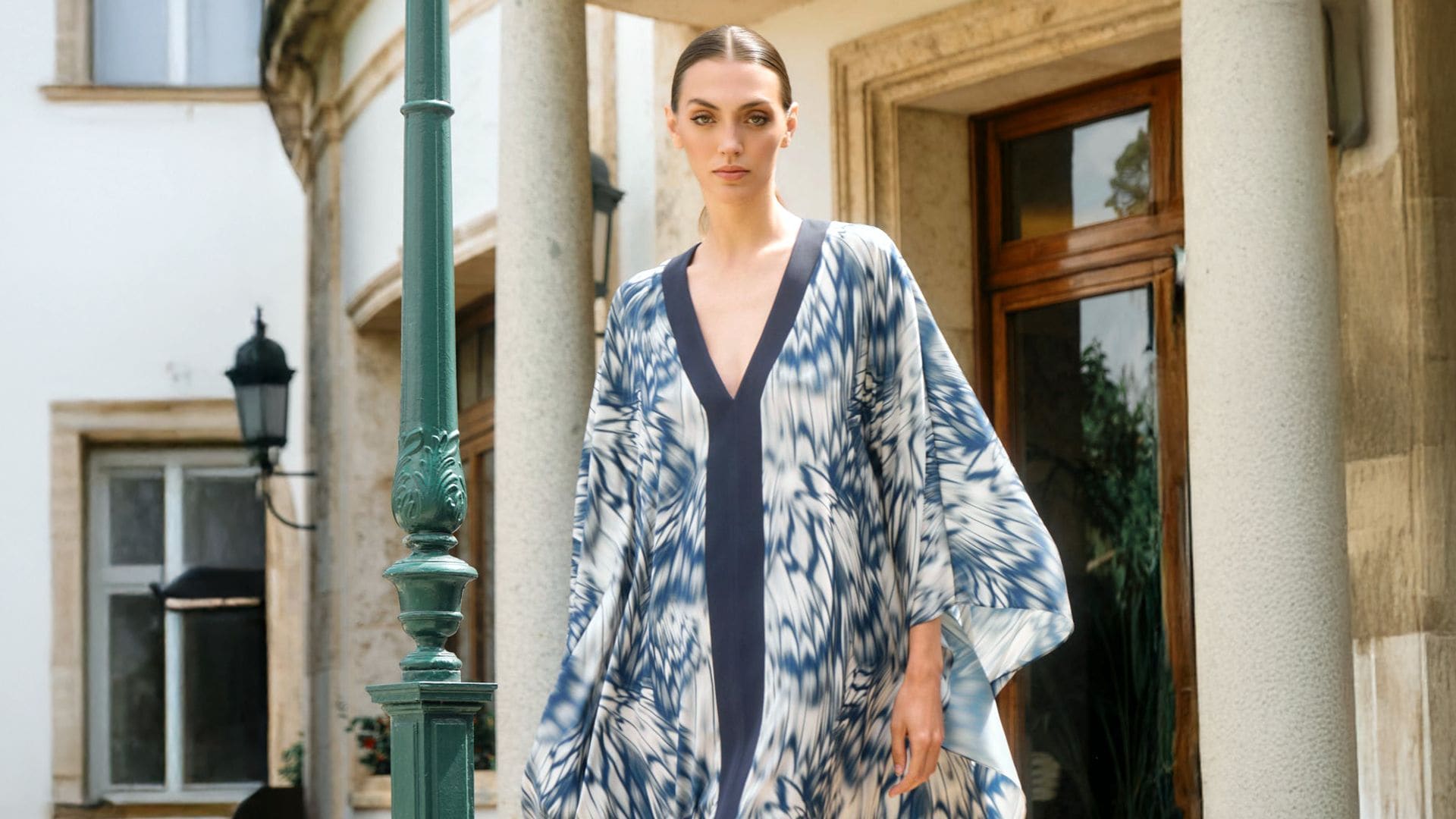 Lista para la playa con estos 8 caftanes que son frescos y harán que tus looks se vean muy lujosos