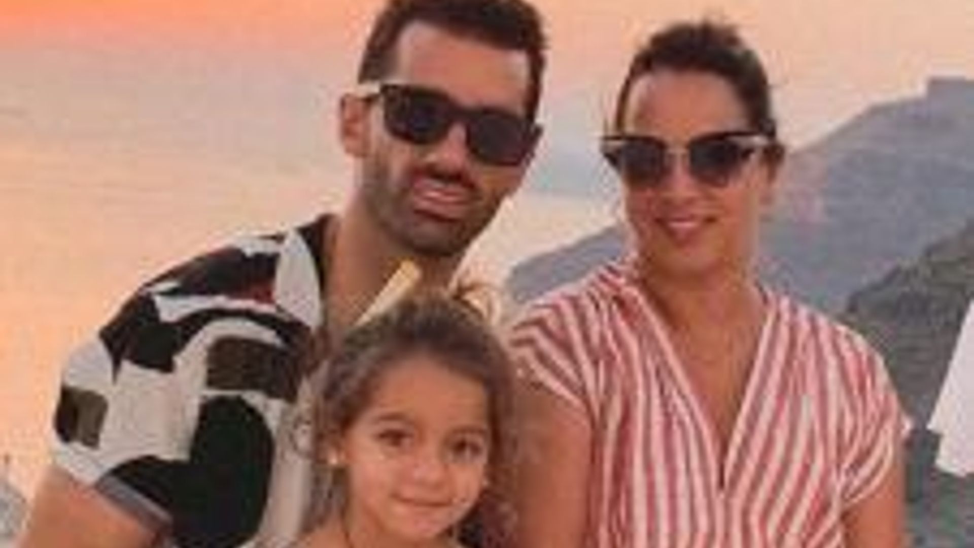 Adamari López y Toni Costa disfrutan de unas increíbles vacaciones familiares en Grecia