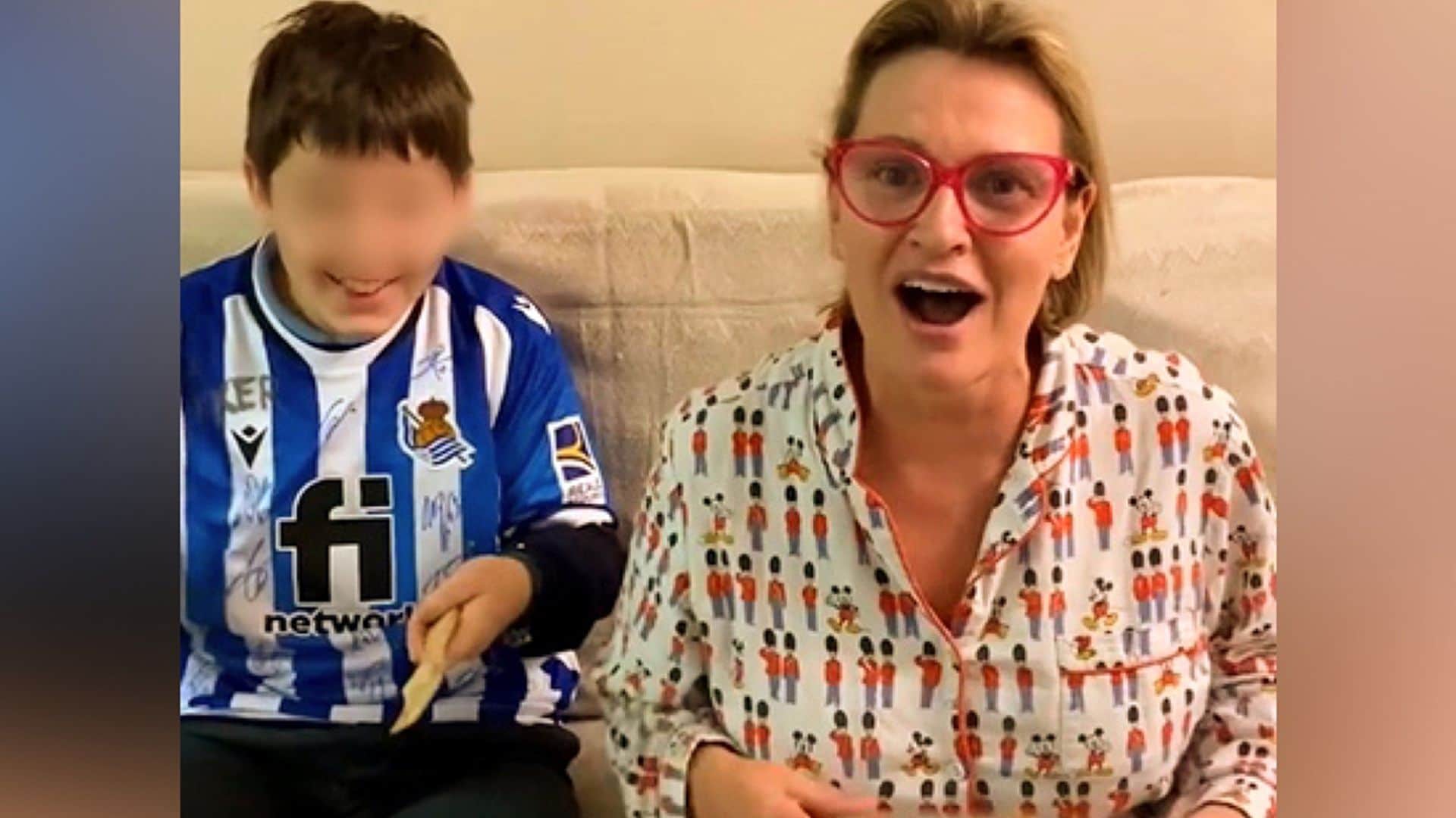 Como nunca la habías visto: Ainhoa Arteta, en pijama cantando junto a su hijo Iker un tema muy especial