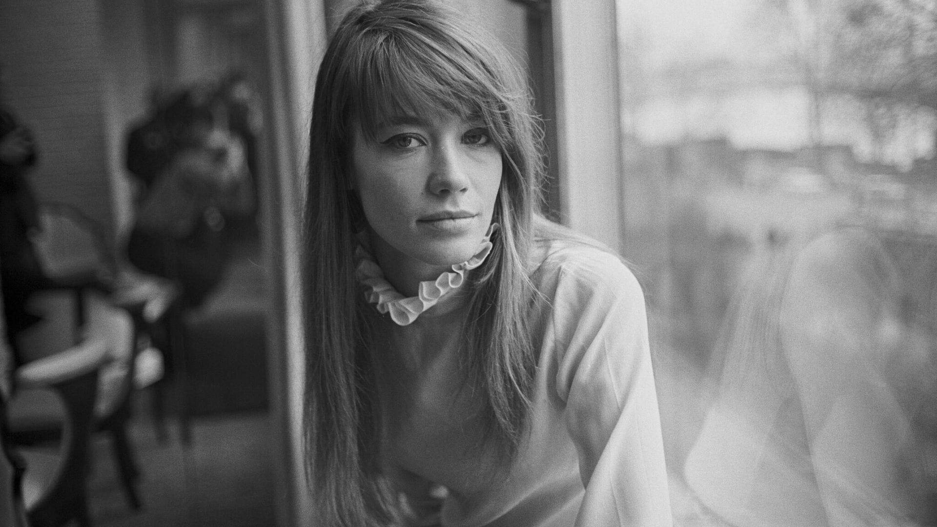 Françoise Hardy, la cantante ‘ye-yé’ que cautivó a Mick Jagger y vivió una tormentosa historia de amor