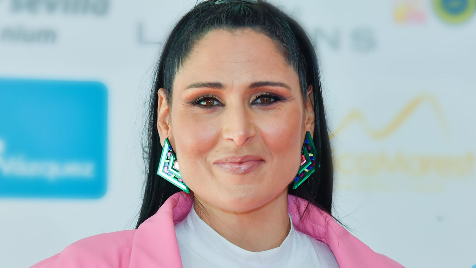 Rosa López, muy ilusionada al hablar de su relación, responde a si tiene planes de boda con su chico