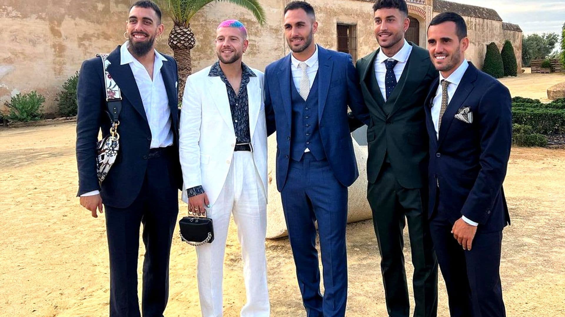 Dos complementos icónicos de la moda: así son los bolsos de Borja Iglesias y Aitor Ruibal que han levantado la polémica