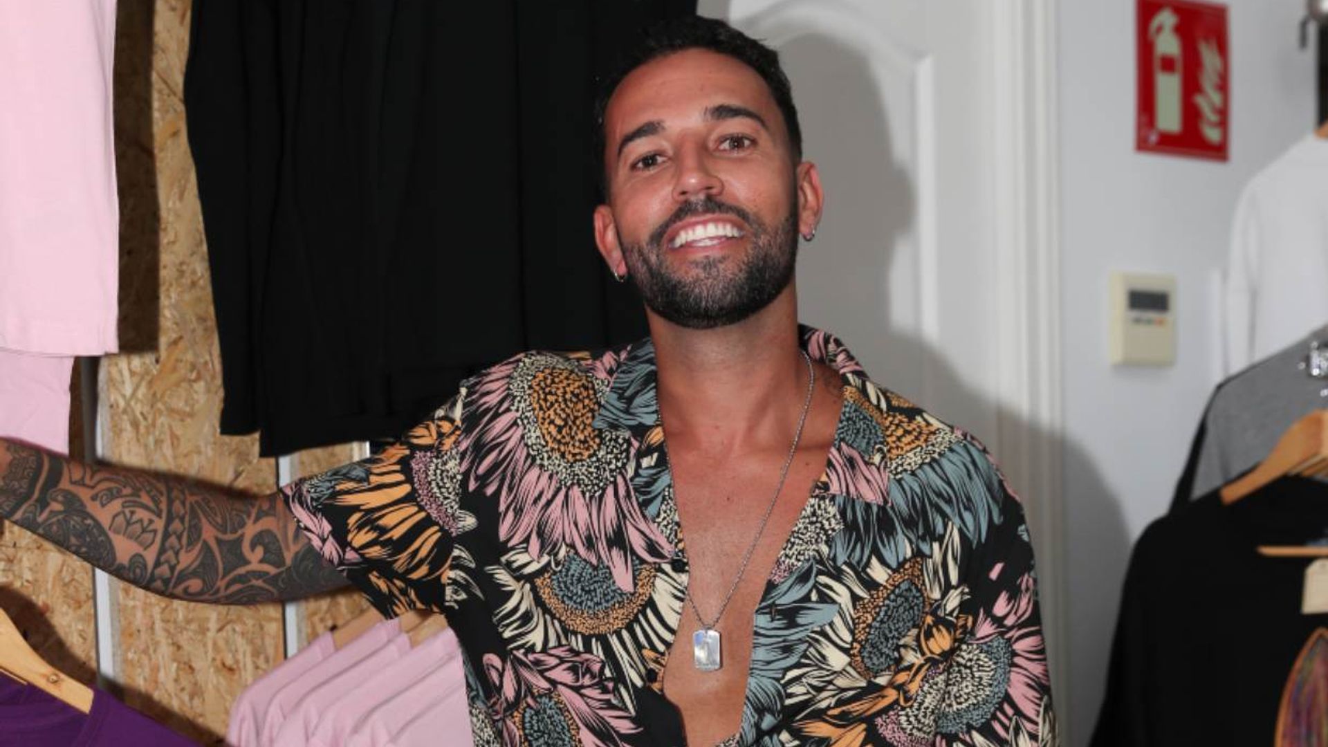 La reacción de Omar Sánchez tras los besos de Anabel y Yulen