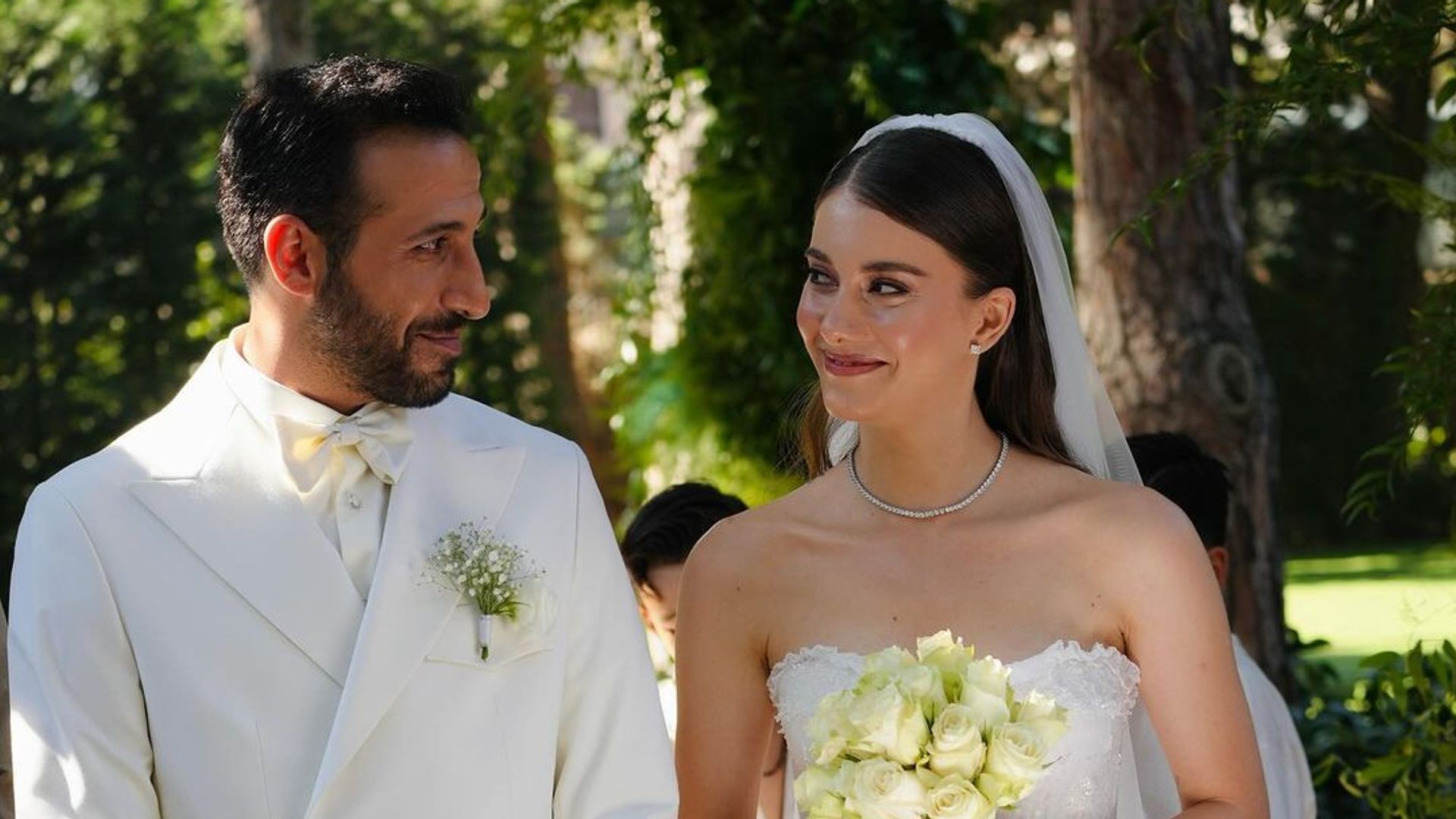 Beril Pozam, Suna en 'Una nueva vida', revela cómo es estar casada con su compañero de serie, Ersin Arıcı