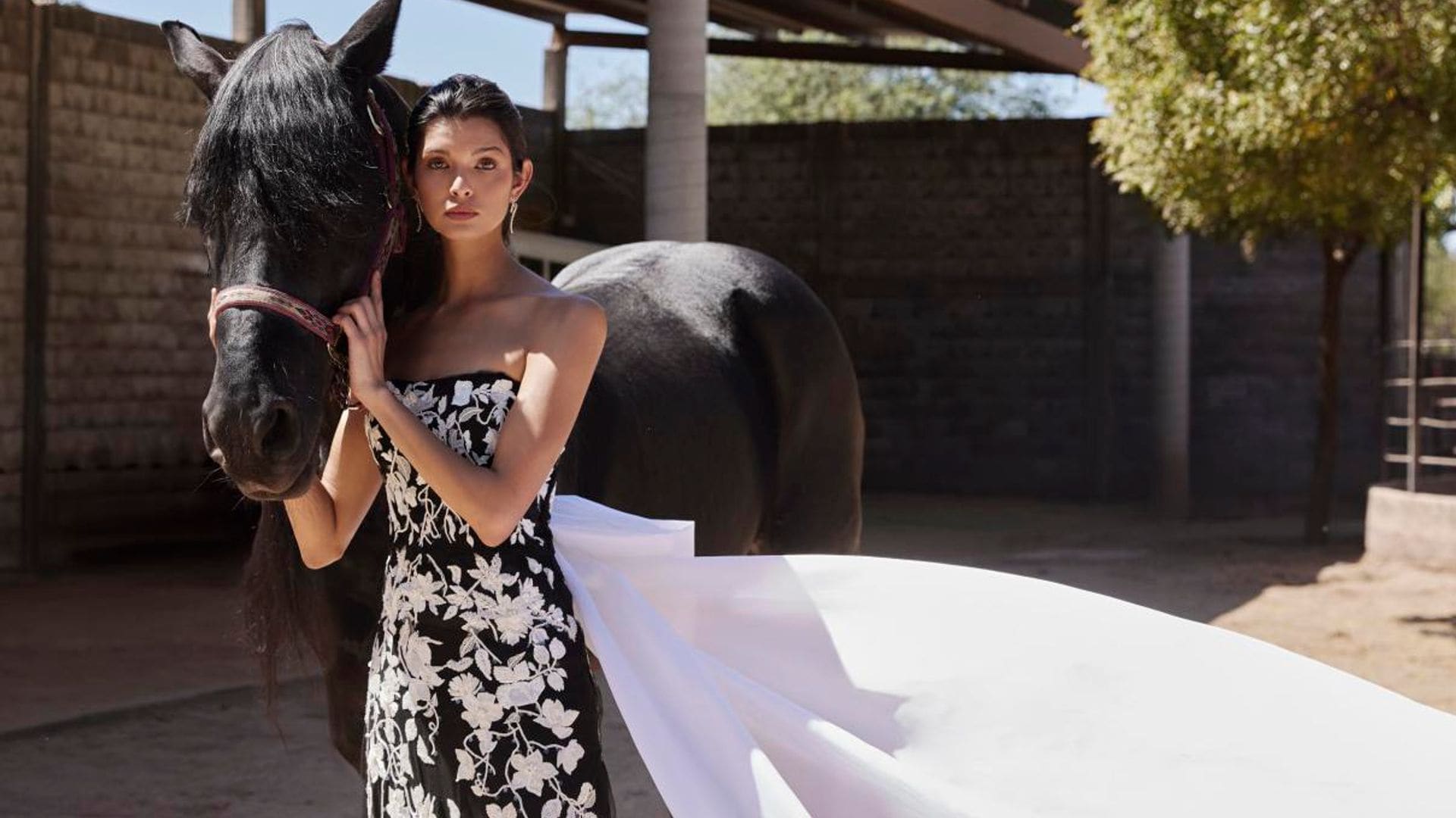 Más allá del blanco: estos son los vestidos de novia de colores que se proponen para primavera verano 2025