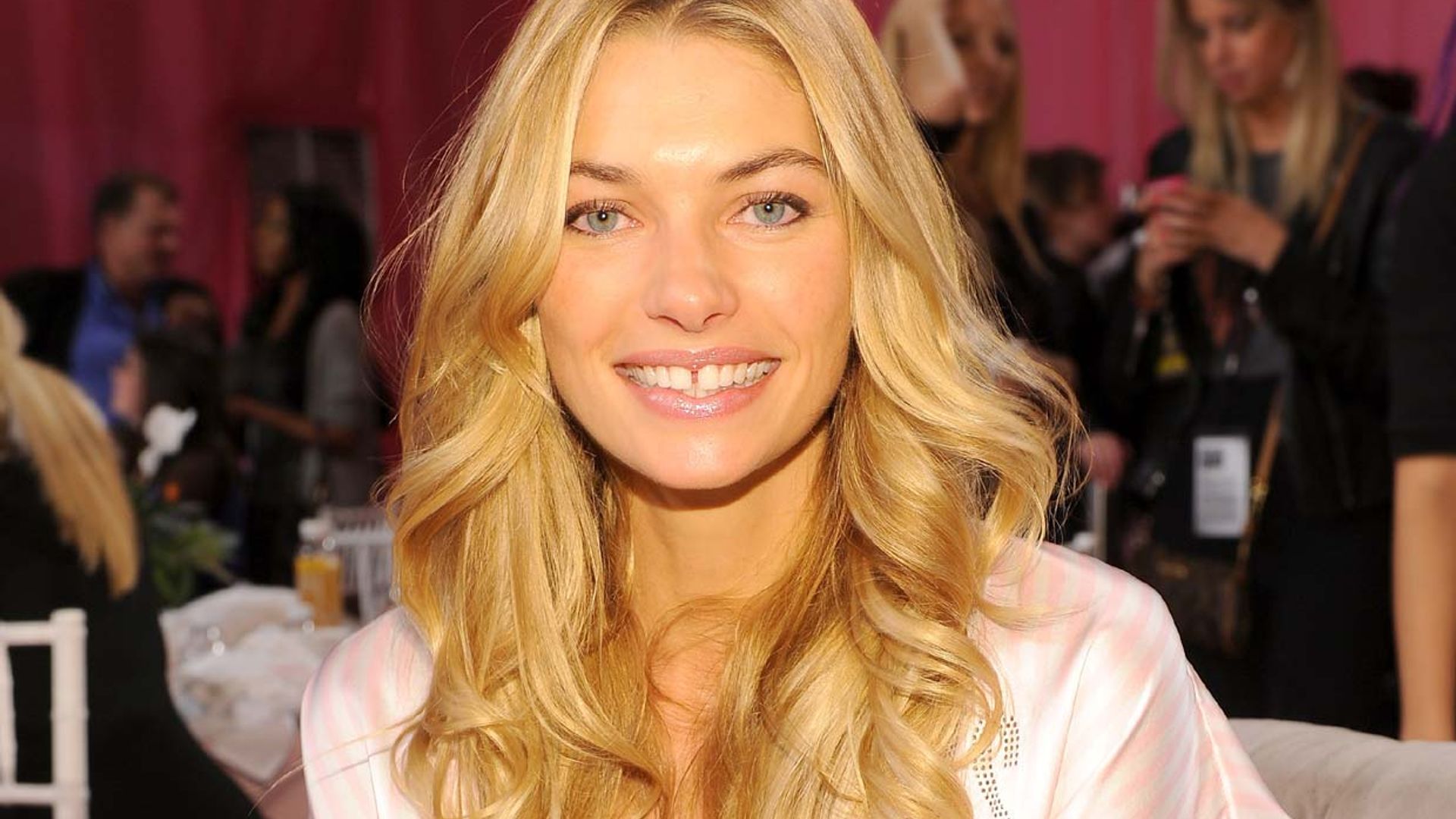 ¡Pura ternura! Jessica Hart presenta a los cuatro meses a su segundo hijo, Glorious