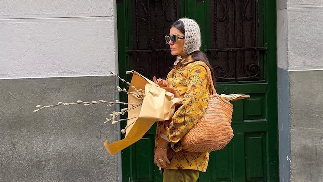 Minia Marcos Spiegelberg con balaclava
