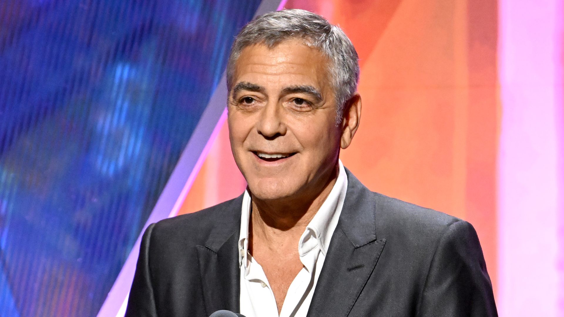 George Clooney en la gala 2026 de los AARP Movies for Grownups Awards en Beverly Hills, California.