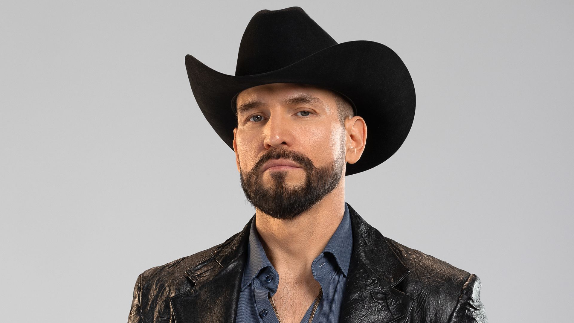Rafael Amaya comenzó a interpretar a Aurelio Casillas en el año 2013.