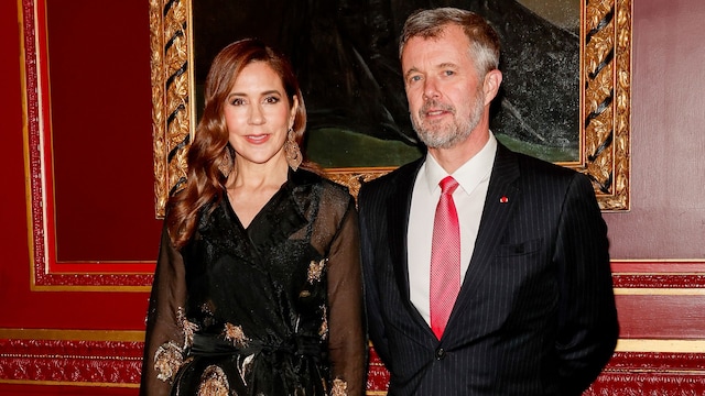 Los reyes de Dinamarca en la cena de Le Grand Hotel en París