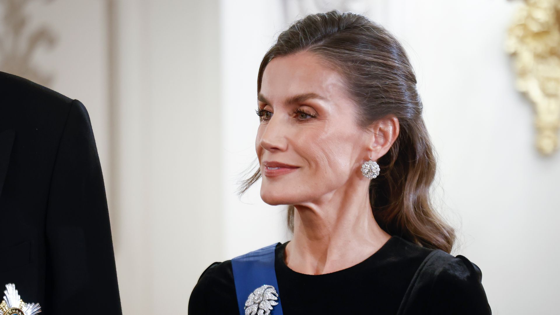 Letizia no puede contener la sonrisa al escuchar a Felipe VI hablar finlandés: la divertida reacción de la Reina