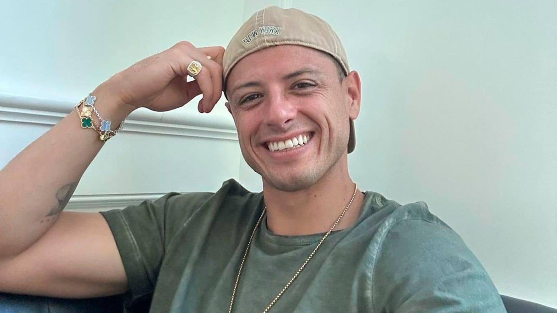 En compañía de su ex esposa y de sus dos hijos, El Chicharito disfruta de Londres