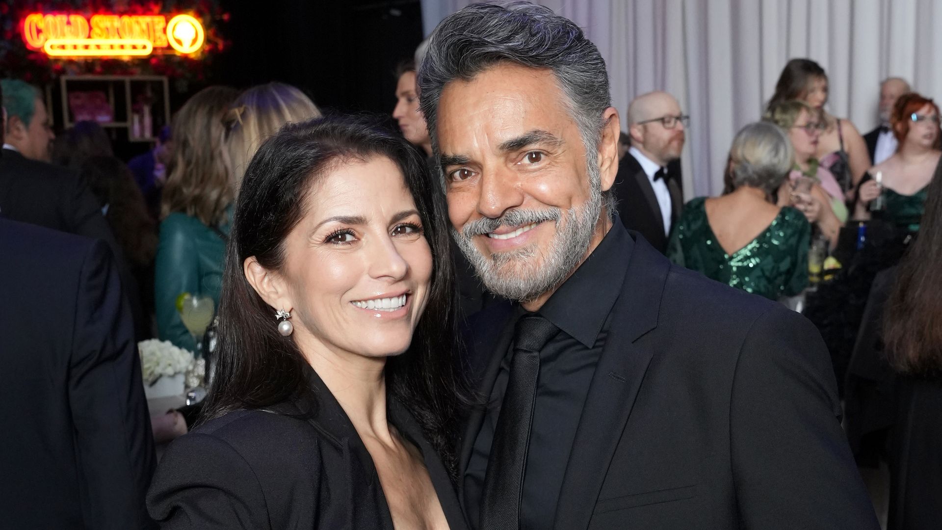 Eugenio Derbez y Alessandra Rosaldo brillan en los Critics Choice Awards 2026