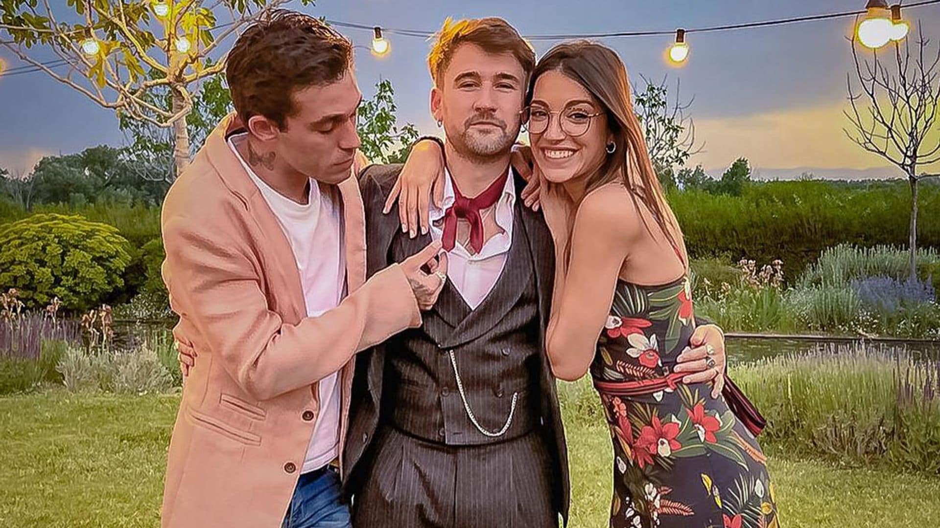 Ana Guerra y Víctor Elías, más enamorados que nunca en la boda de Dani Fernández, excomponente de Auryn