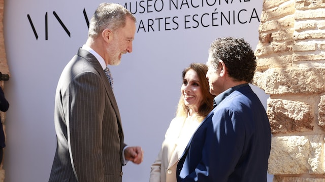 El rey Felipe con Ana Belén y Pedro Casablanc en Almagro