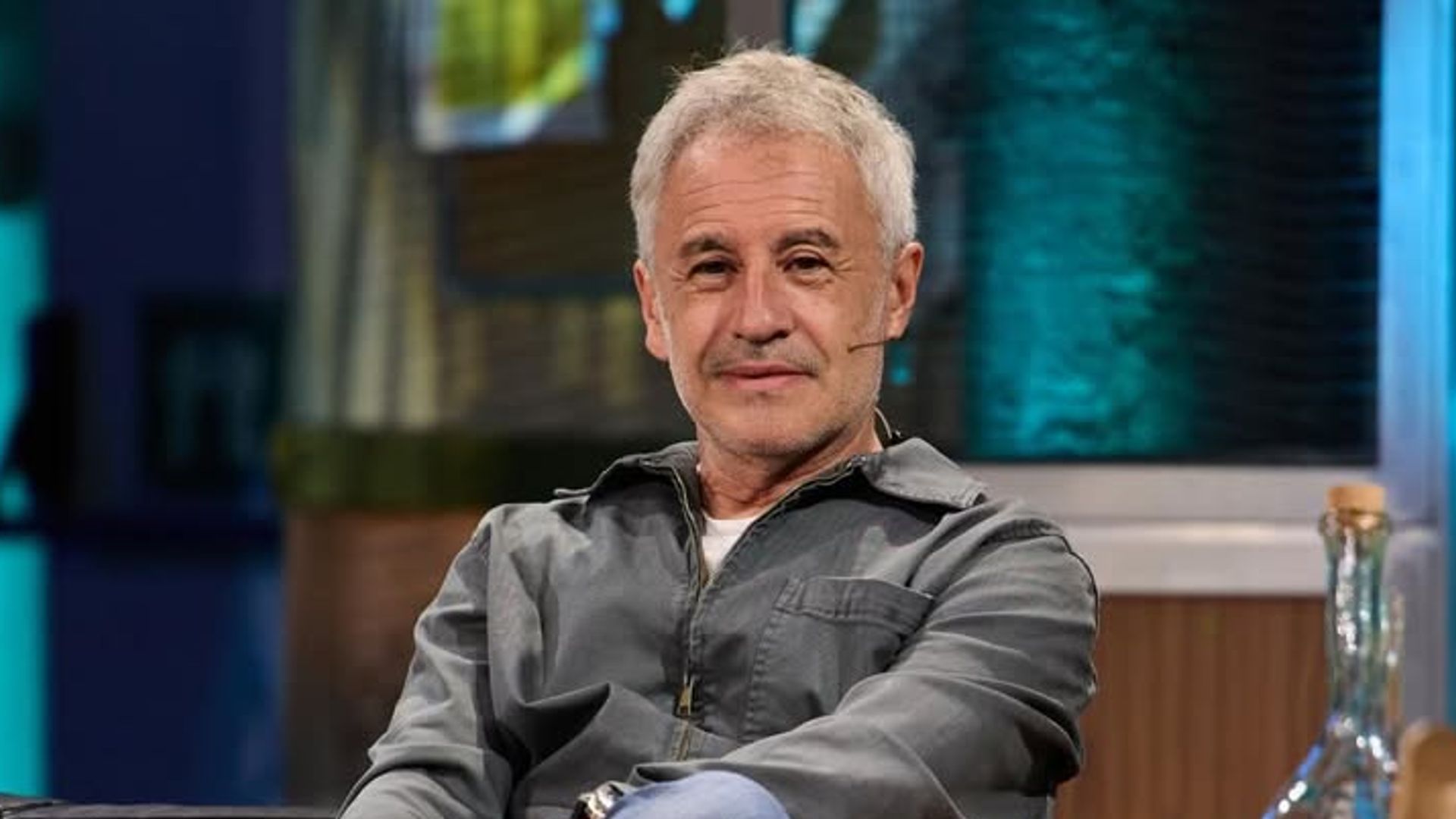 Sergio Dalma confiesa en 'La Revuelta' sus duros inicios: "Me tiraron tomates en un concierto"