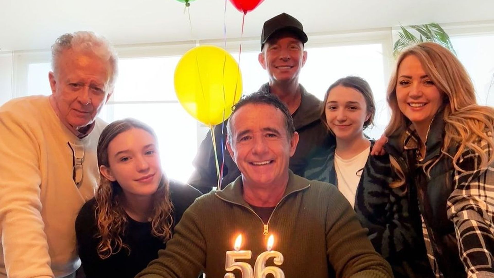 Erik Rubín en el cumpleaños de Mauricio Legarreta, hermano de Andrea