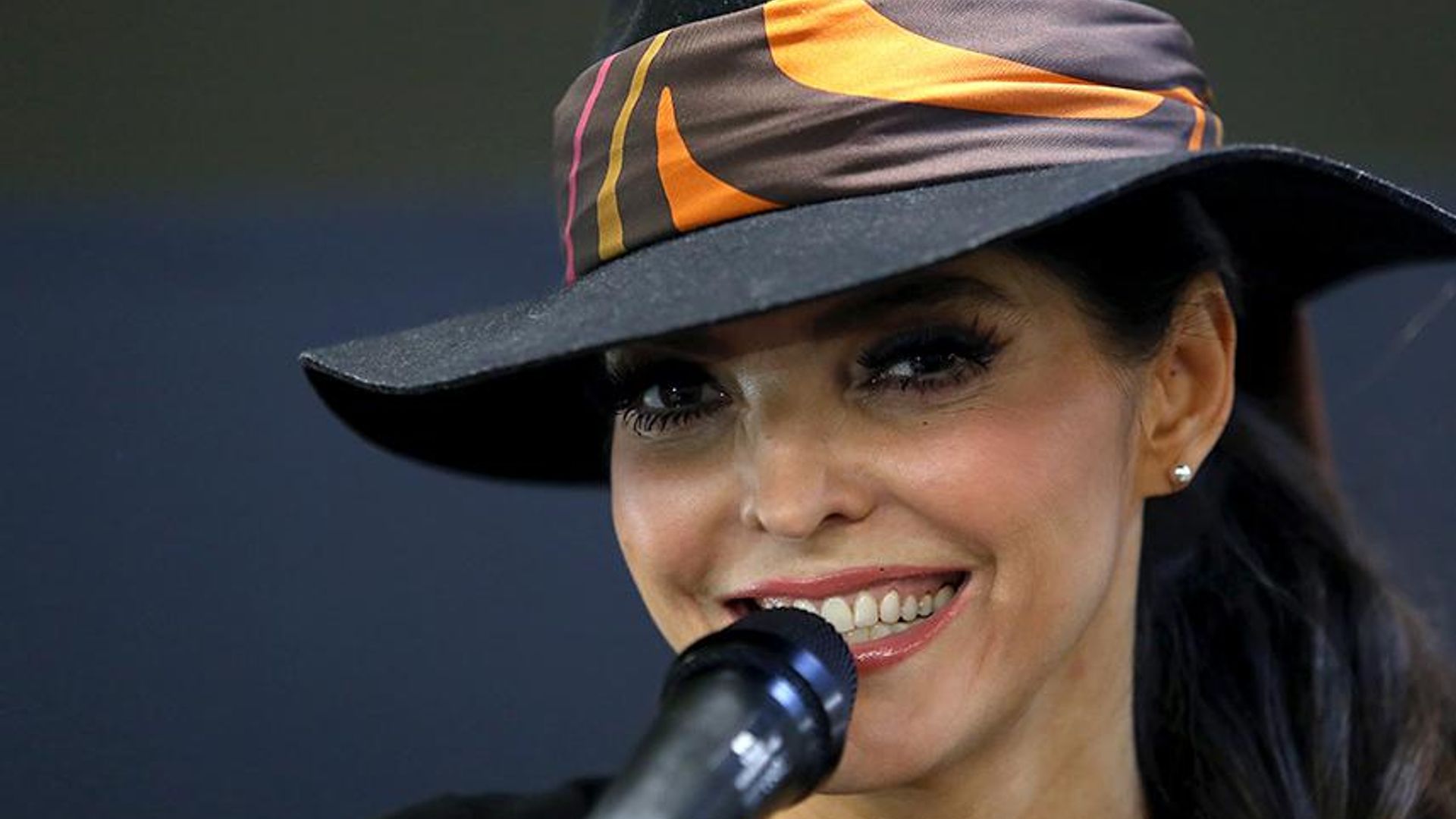 'Elevo al cielo muchas notas musicales': Ana Bárbara celebra los 19 años de su hijo mayor