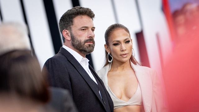 Ben Affleck y Jennifer Lopez en la premiere de The Mother LA