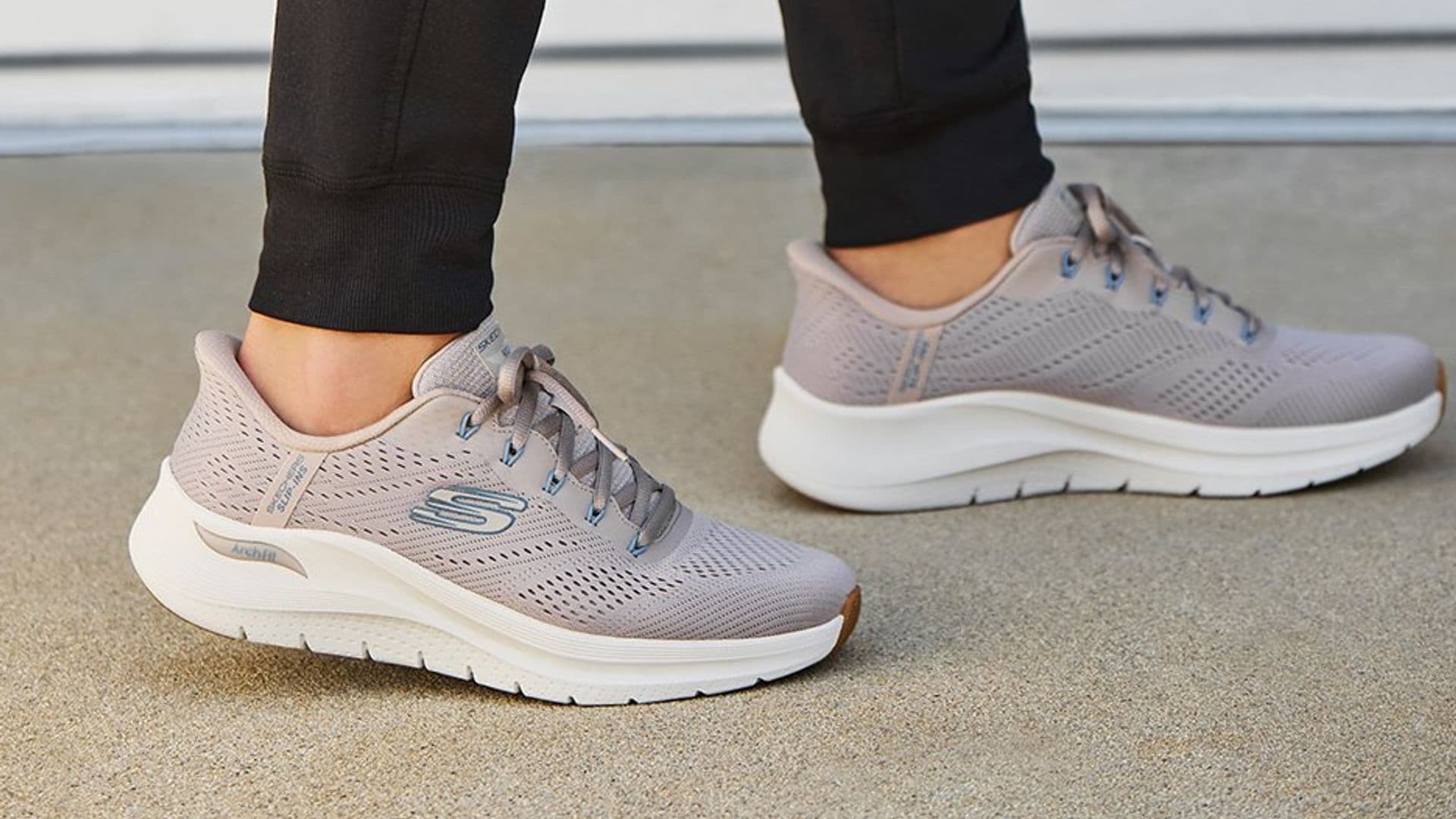 Zapatillas grises de Skechers