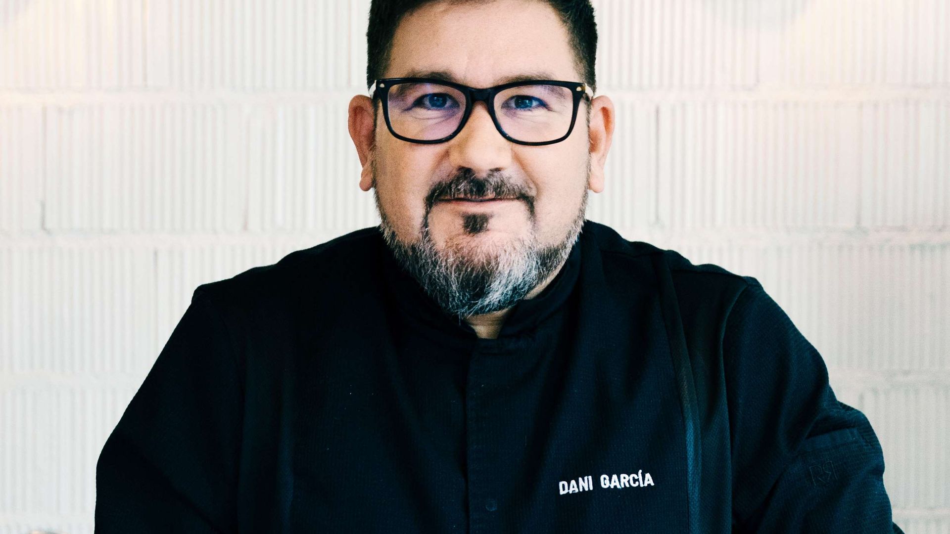 Dani García, chef Michelin: “Espero que tengáis prohibido echar aceite cuando hacéis gambas a la plancha”