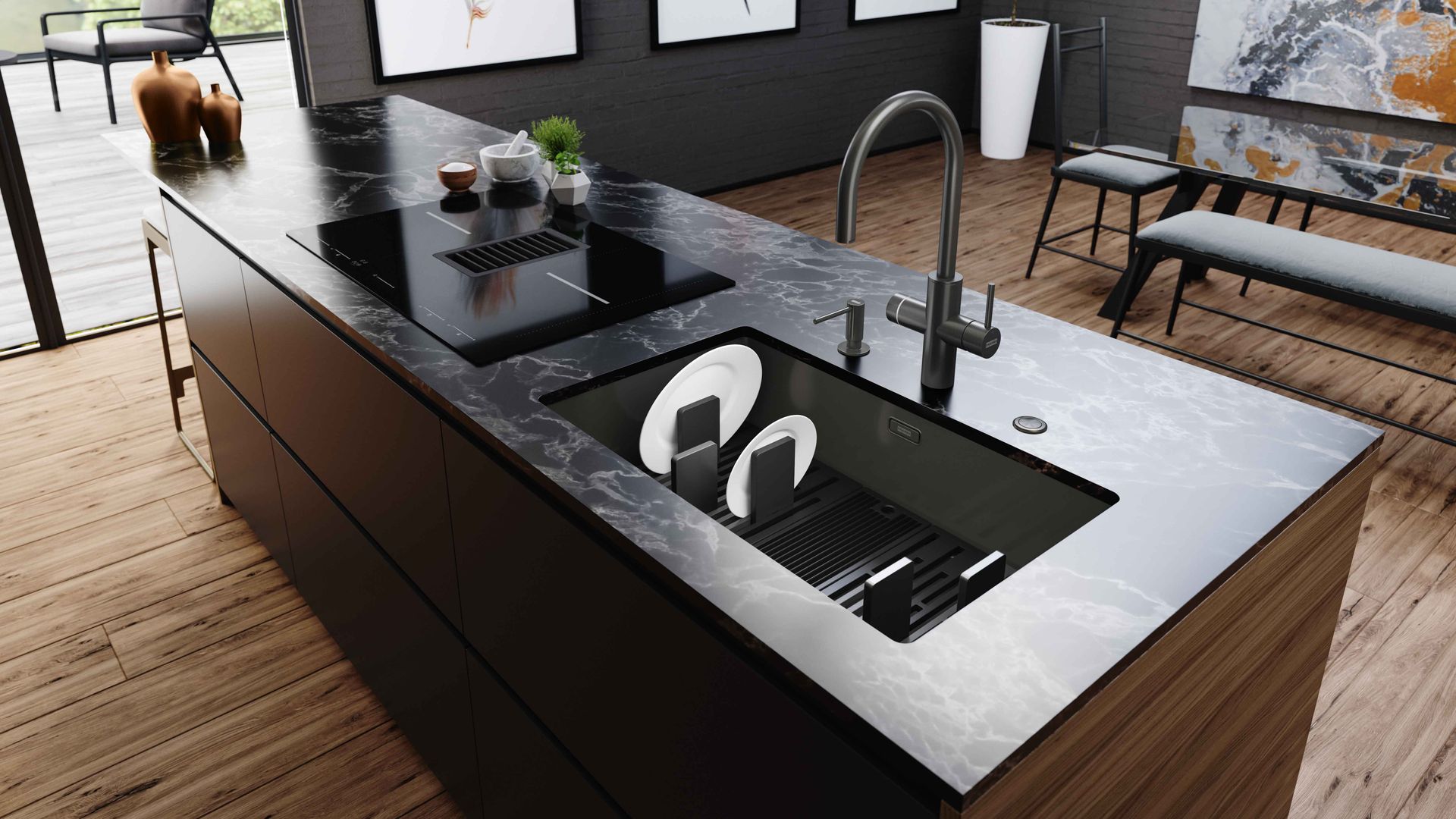 Cocina con isla central, mesa de comedor con banco, salida a la terraza, escurreplatos en el fregadero, placa con campana intregada 