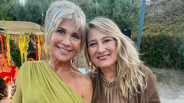 Julia Otero en la boda de su hija