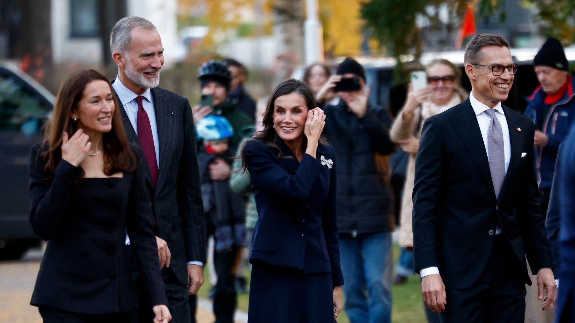 Los reyes Felipe y Letizia se adentran en la cultura del ártico y descubren la historia y las costumbres sami en Laponia