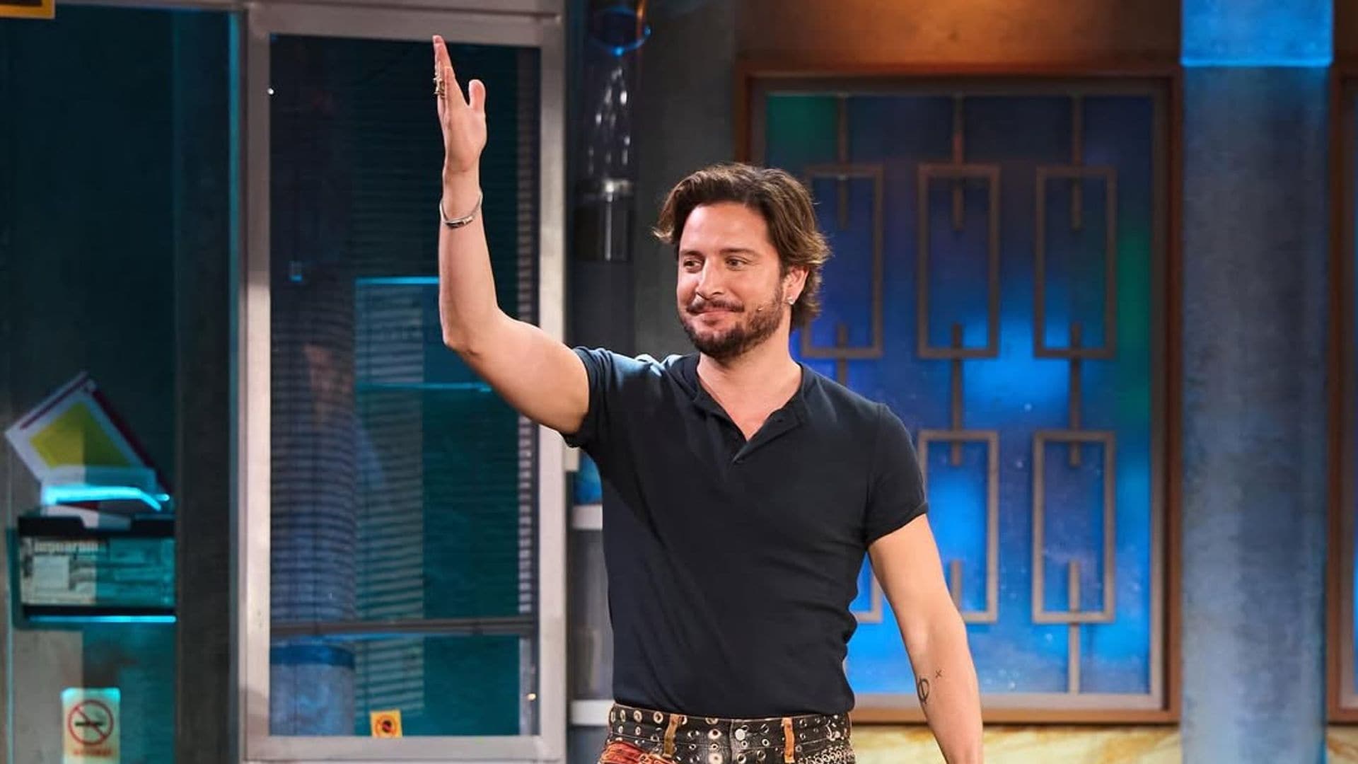 Manuel Carrasco planta cara a David Broncano en 'La Revuelta': 'Lo tuyo no tiene nombre'