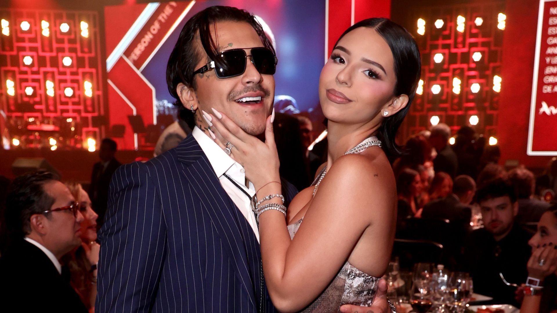 Christian Nodal y Ángela Aguilar en la gala de la Persona del Año de los Latin GRAMMY 2025..