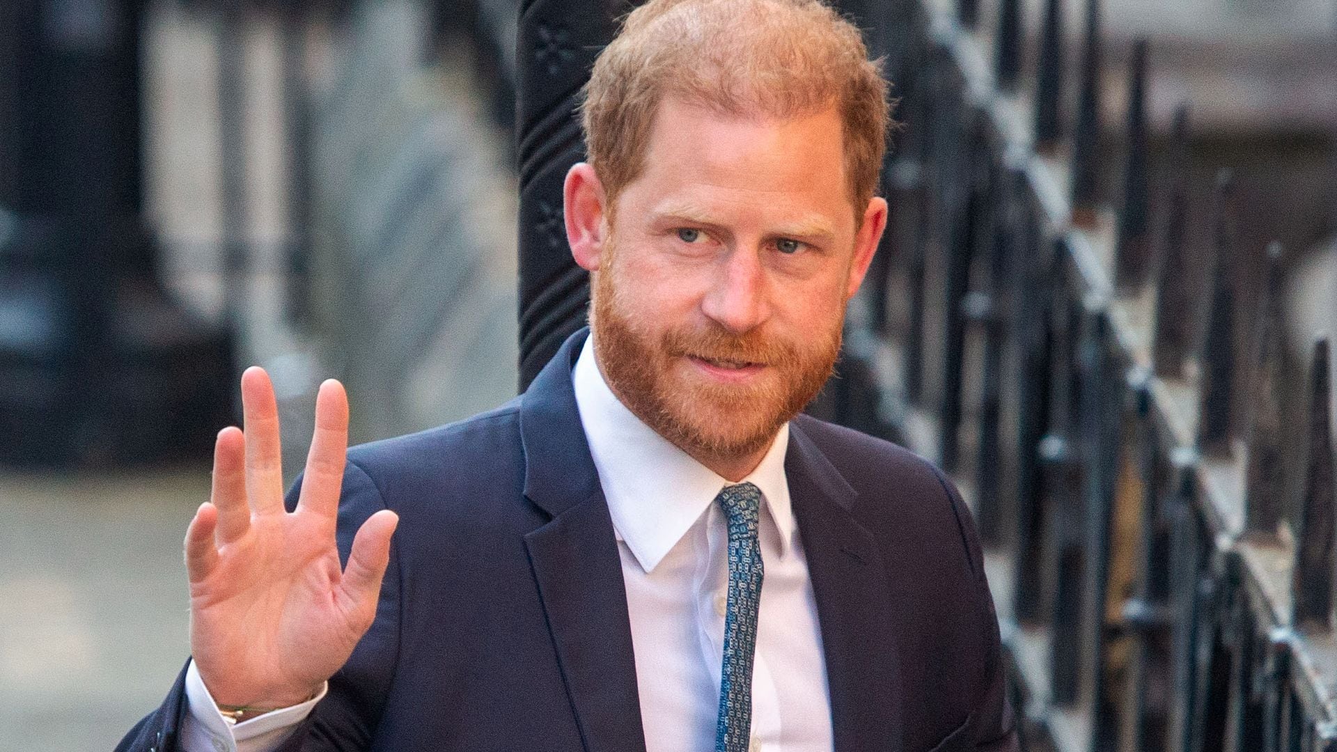 El príncipe Harry, dispuesto a todo, llega a los tribunales en su lucha por recuperar su seguridad en Reino Unido