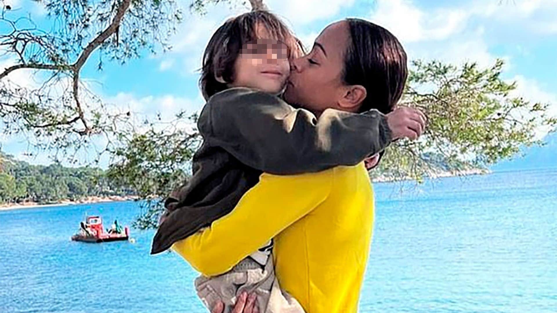 Zoe Saldaña disfruta con sus hijos de los encantos de Mallorca durante el rodaje de 'Lioness'