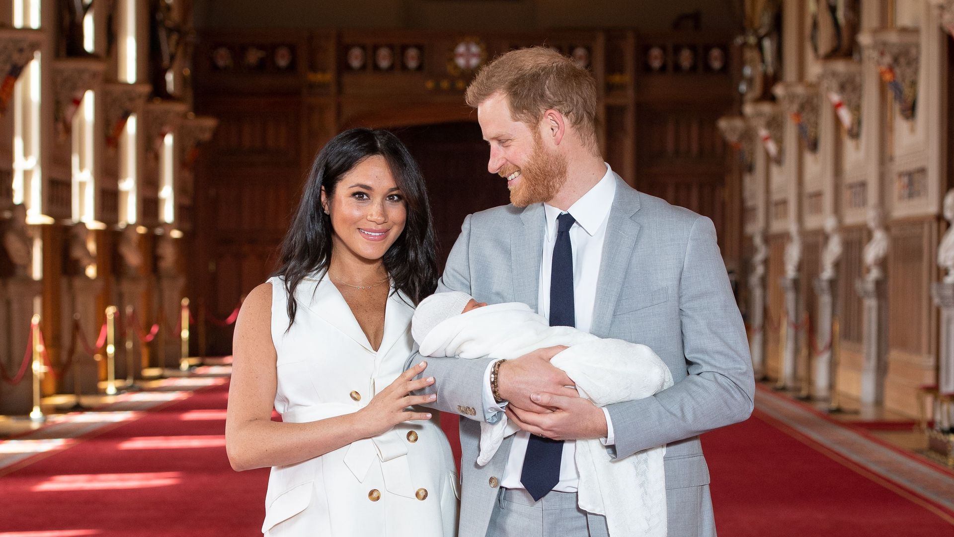 Meghan Markle y el príncipe Harry presentan a su primer hijo en 2019
