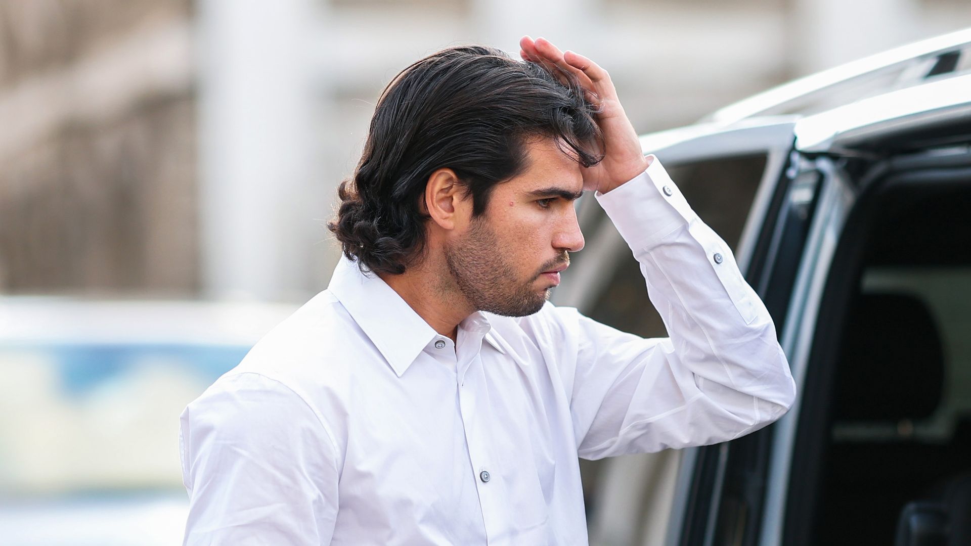 Carlos Alcaraz, como un auténtico modelo en Londres: su pelazo deja a todos sin palabras