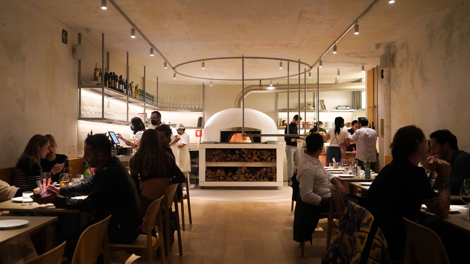 El interior de la pizza eres Della Madonna