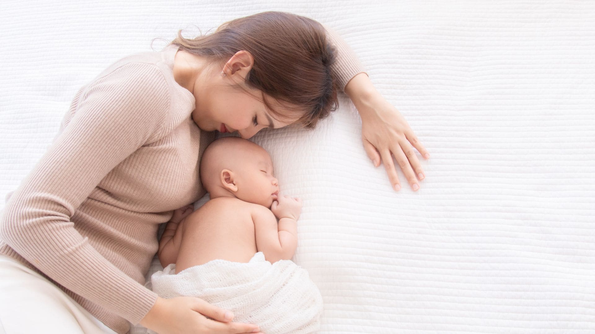 Madre con hijo recién nacido