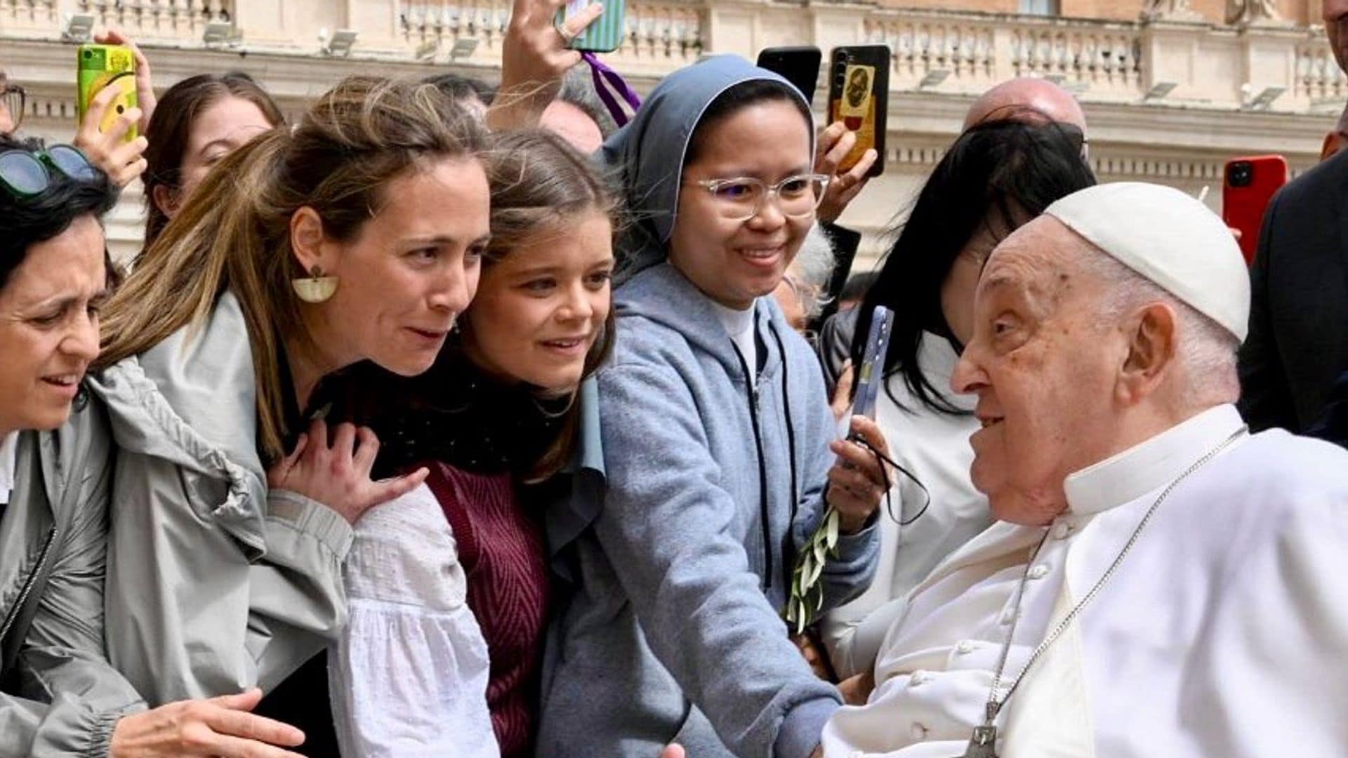 El Papa Francisco sorprende con su aparición mientras se recupera: 'Buen Domingo de Ramos, buena Semana Santa'