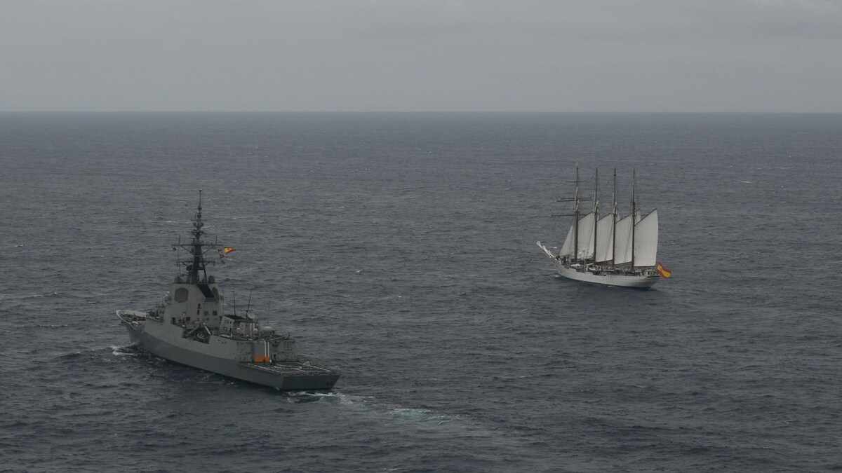Así ha sido el transbordo de la princesa Leonor de la fragata Blas de Lezo a Elcano en fotos