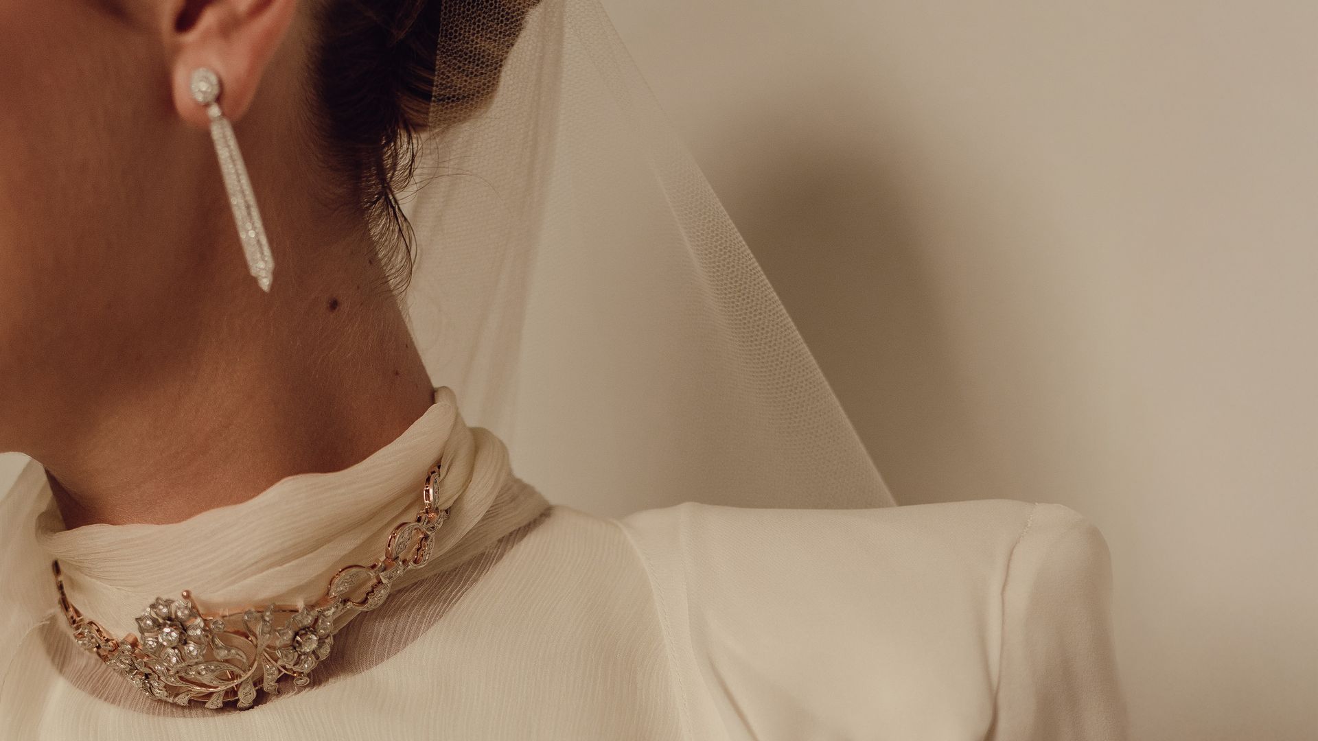 Gargantilla vintage para novias