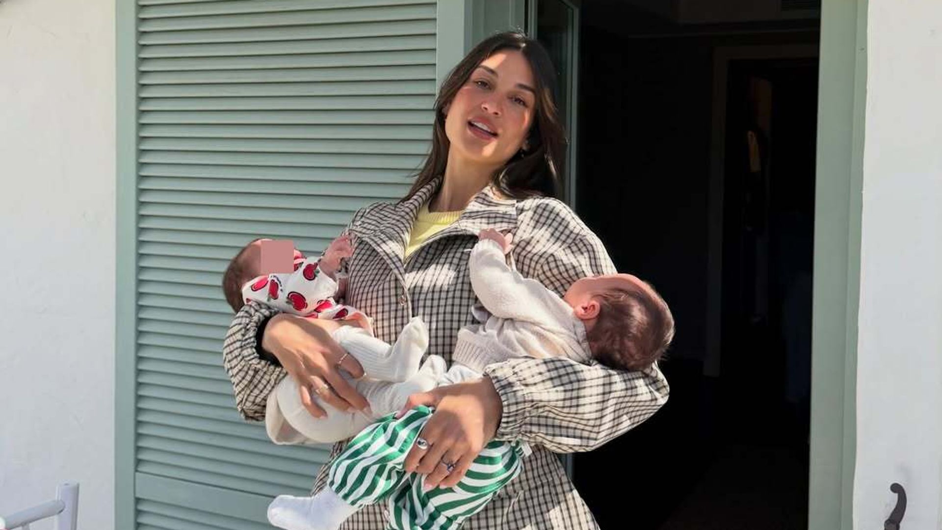 Estela Grande presume de silueta 3 meses después de ser madre de mellizos: “Mi cuerpo empieza a volver”