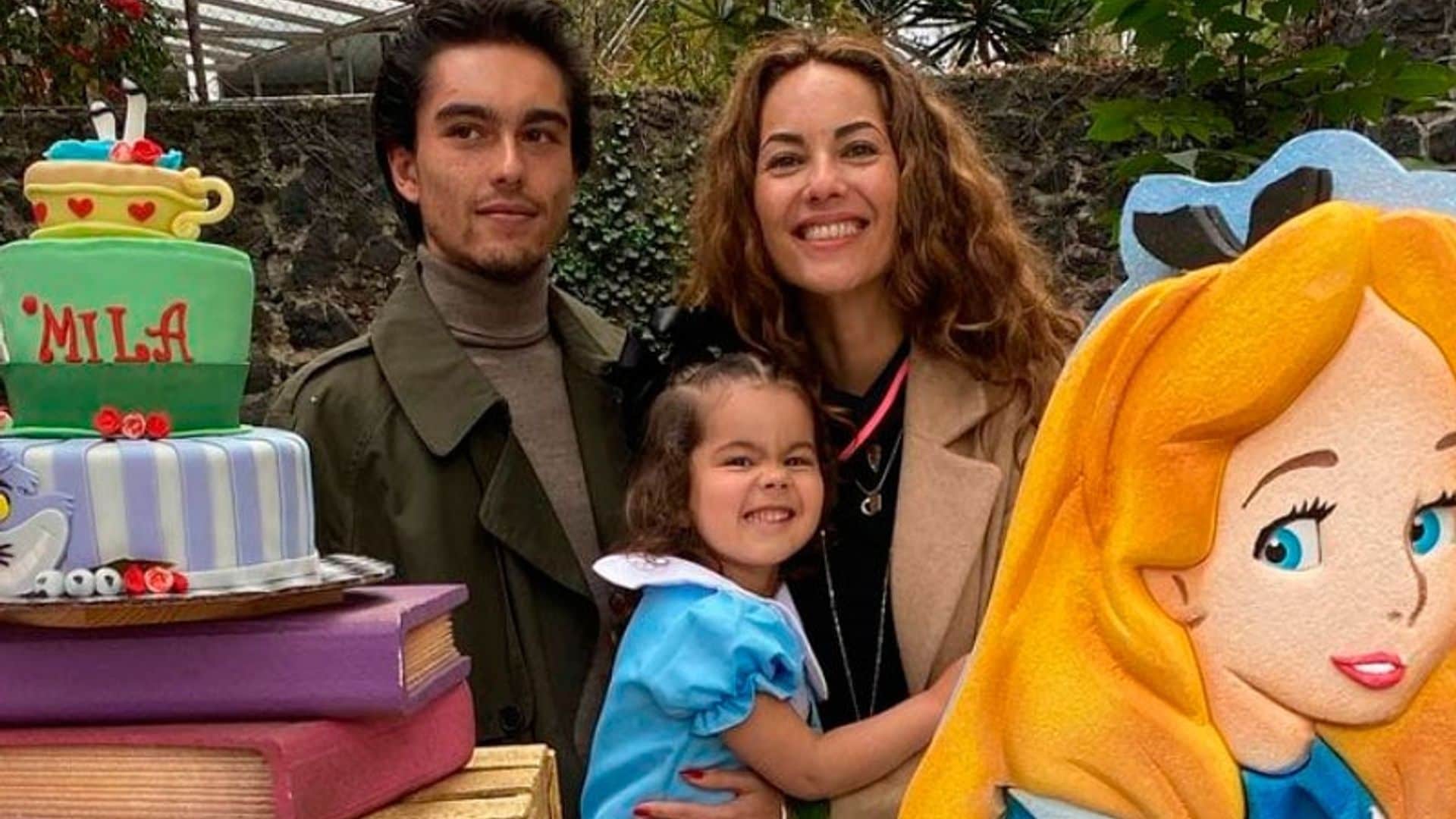 'Lo más lindo de esta vida', Bárbara Mori sobre sus días en la playa con su hijo y su nieta