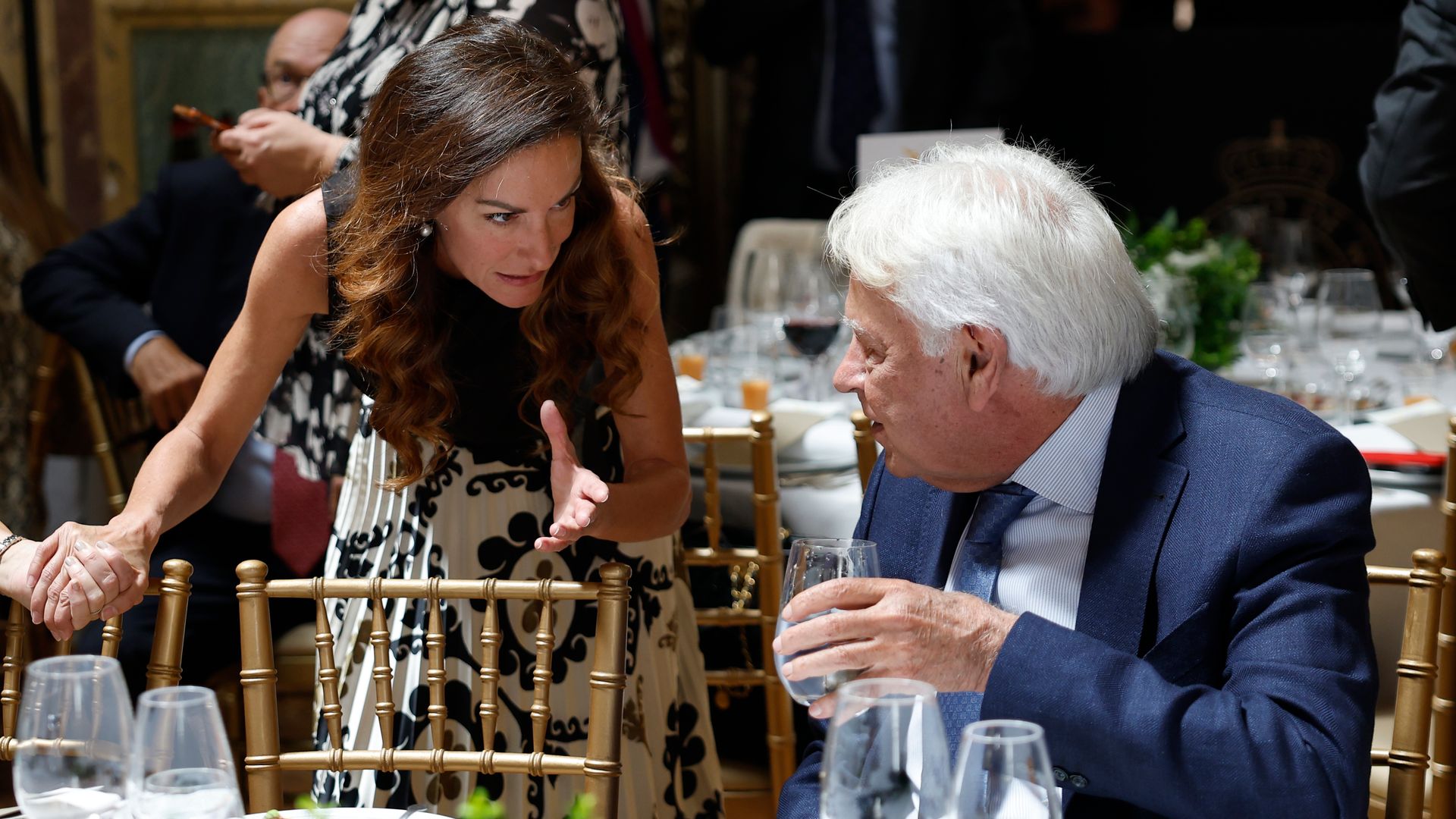 Telma Ortiz reaparece por sorpresa en Madrid rodeada de expresidentes del Gobierno y sus familias