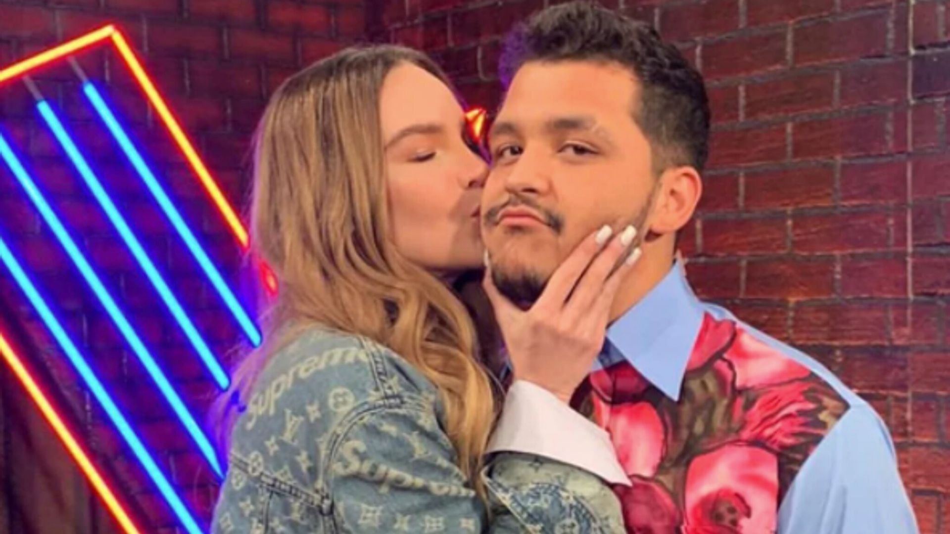 Christian Nodal sale a la defensa de Belinda