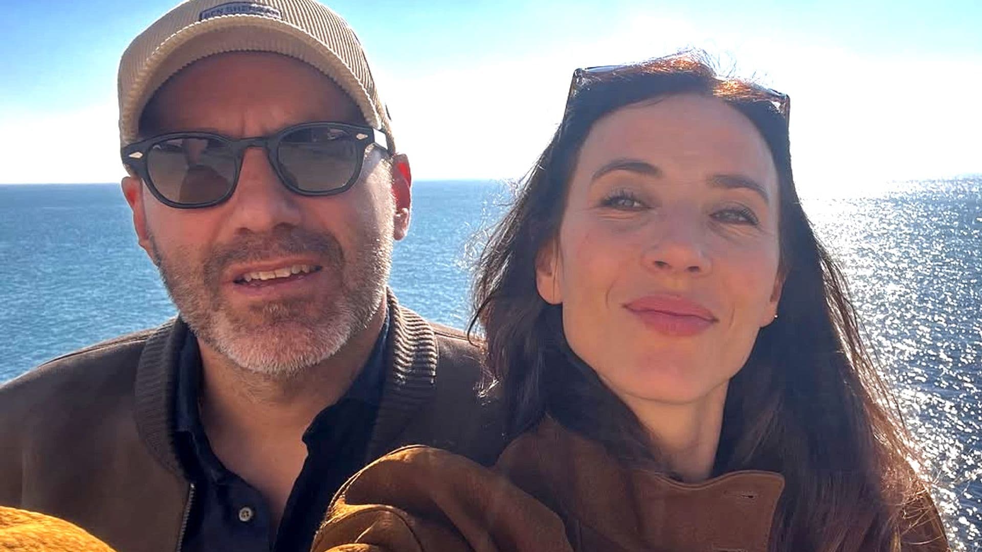 Borja Sémper, en pleno tratamiento contra el cáncer, recarga pilas junto a Bárbara Goenaga con un viaje solo para 2