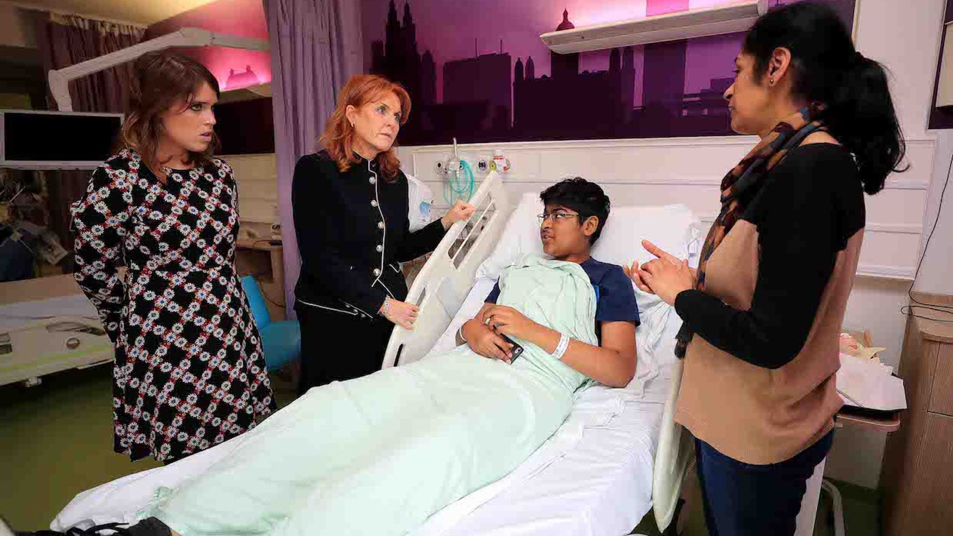 Sarah Ferguson y Eugenia de York, el príncipe Guillermo… Los ‘royals’ se interesan por el coronavirus