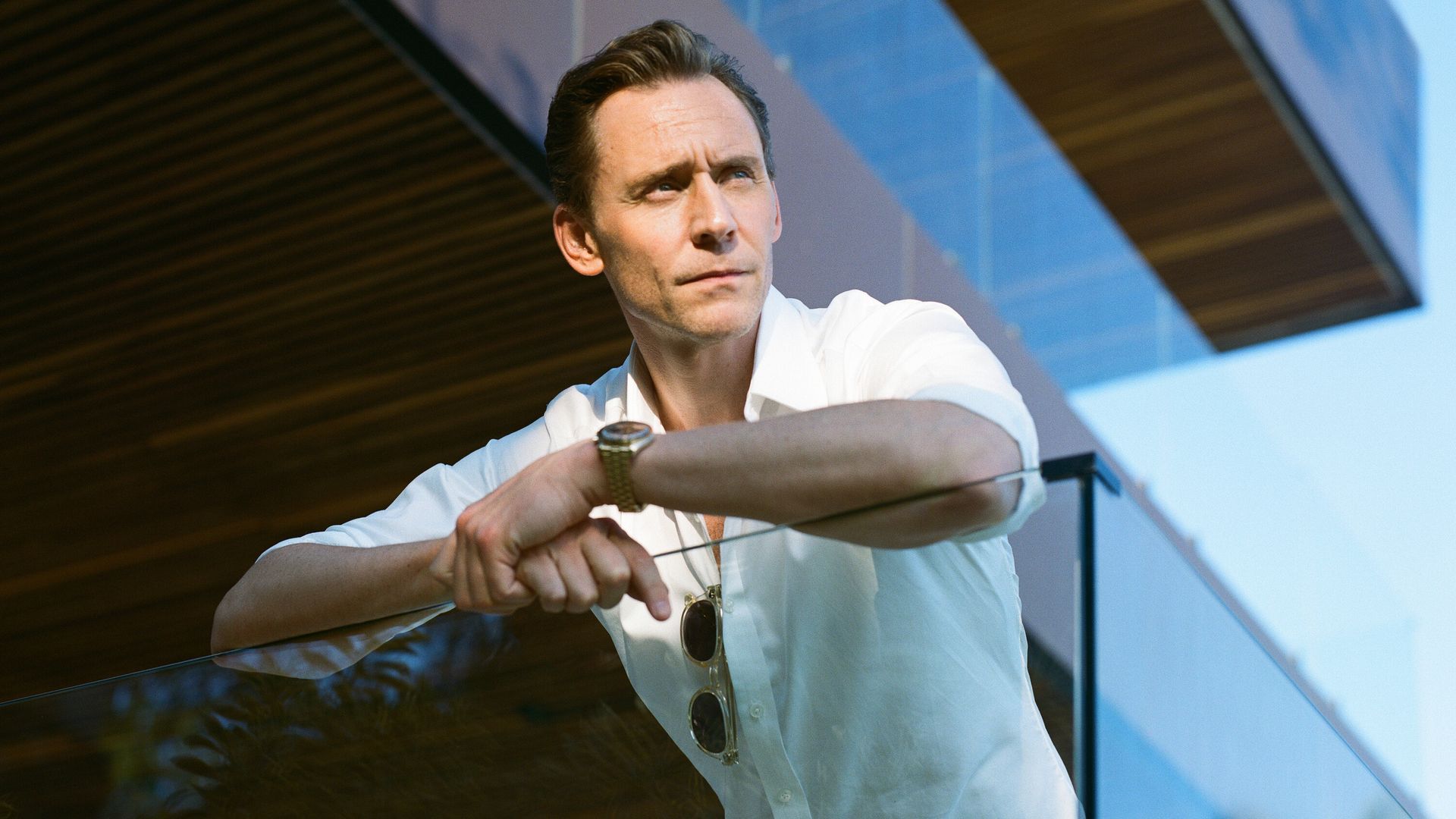 Tom Hiddleston como Jonathan Pine en la segunda temporada de 'The Night Manager', de Prime Video.