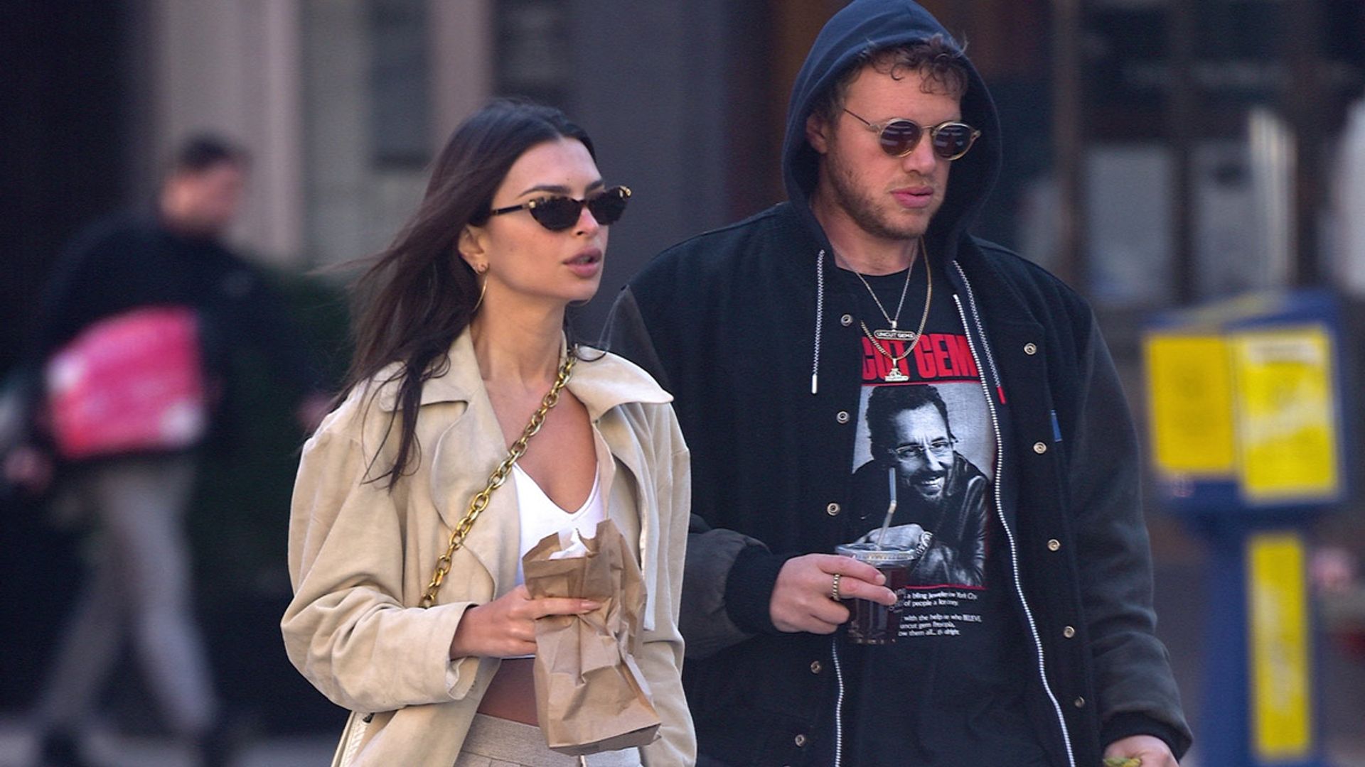 Emily Ratajkowski se divorcia un año después de ser madre por las supuestas infidelidades de su marido