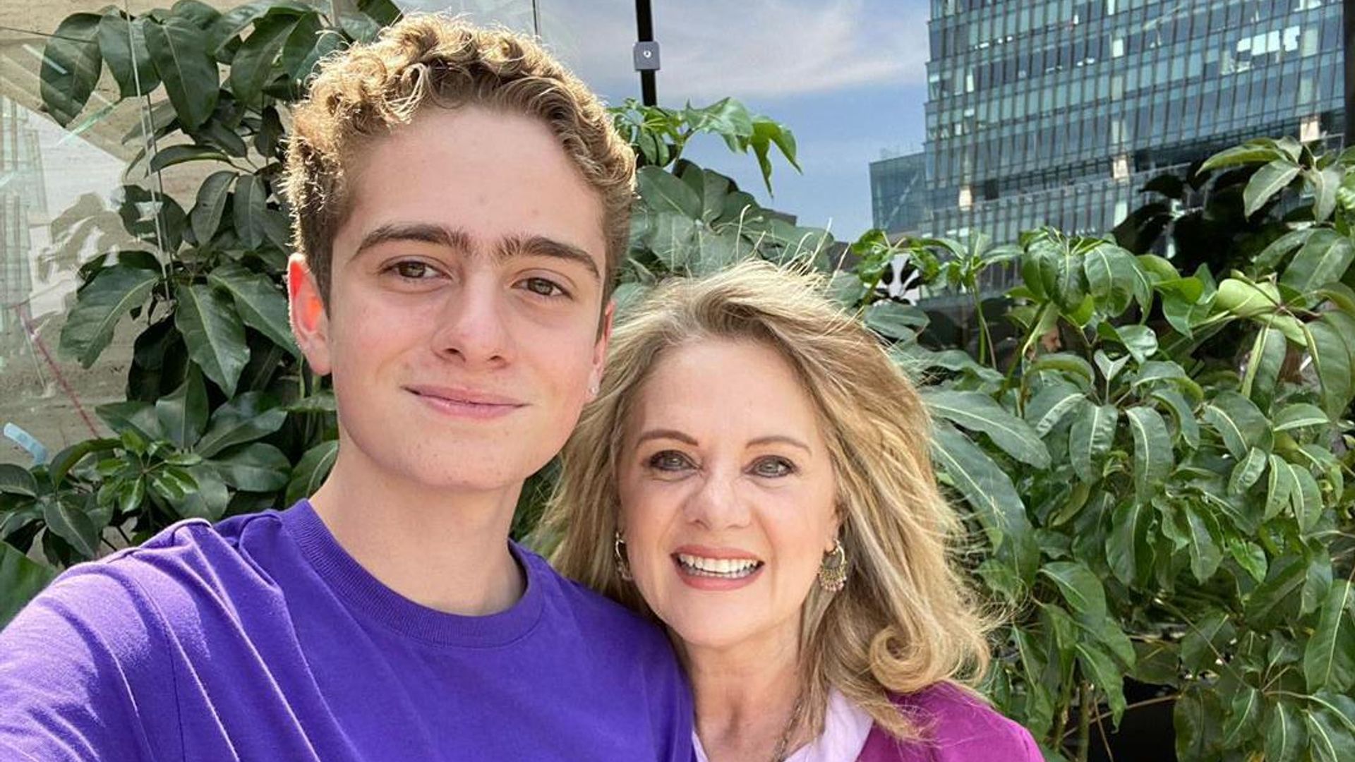 Erika Buenfil revela que su hijo al fin conoció a su papá
