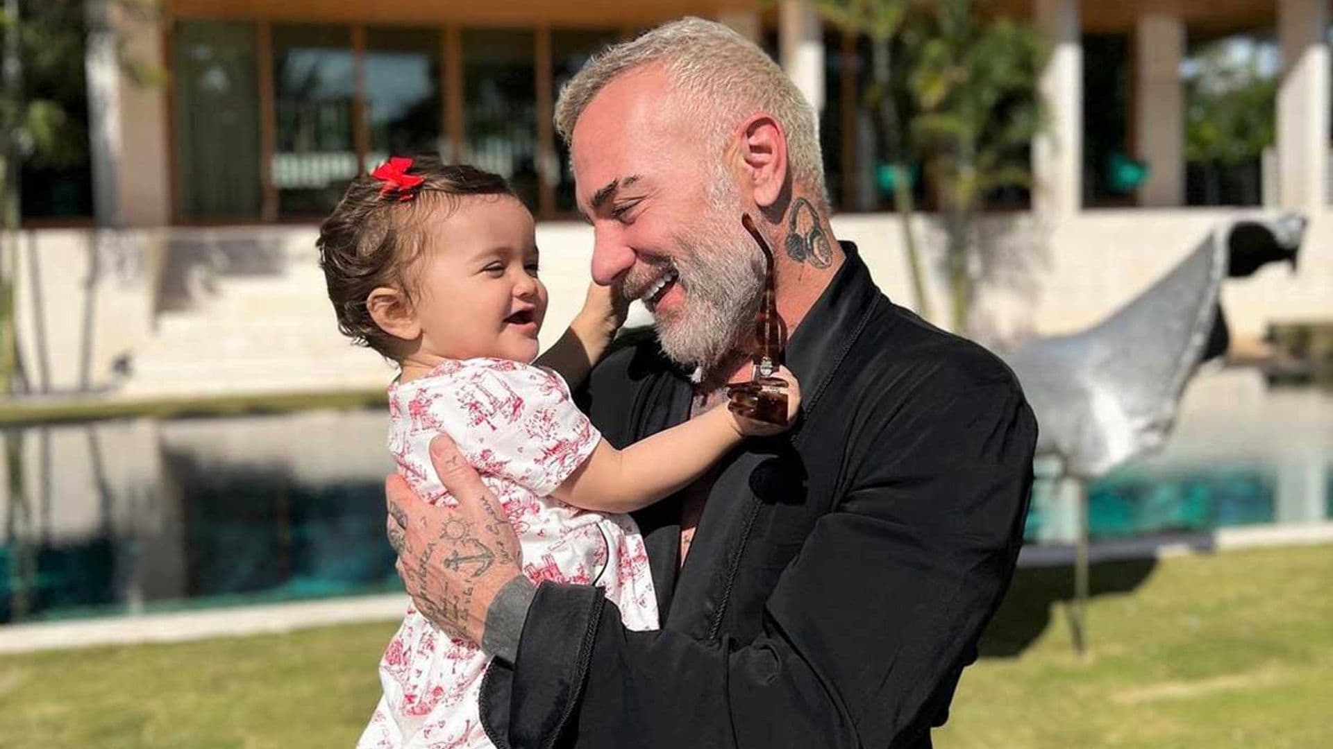 El entrenamiento más tierno y 'complicado' de Gianluca Vacchi con su pequeña Blu Jerusalema