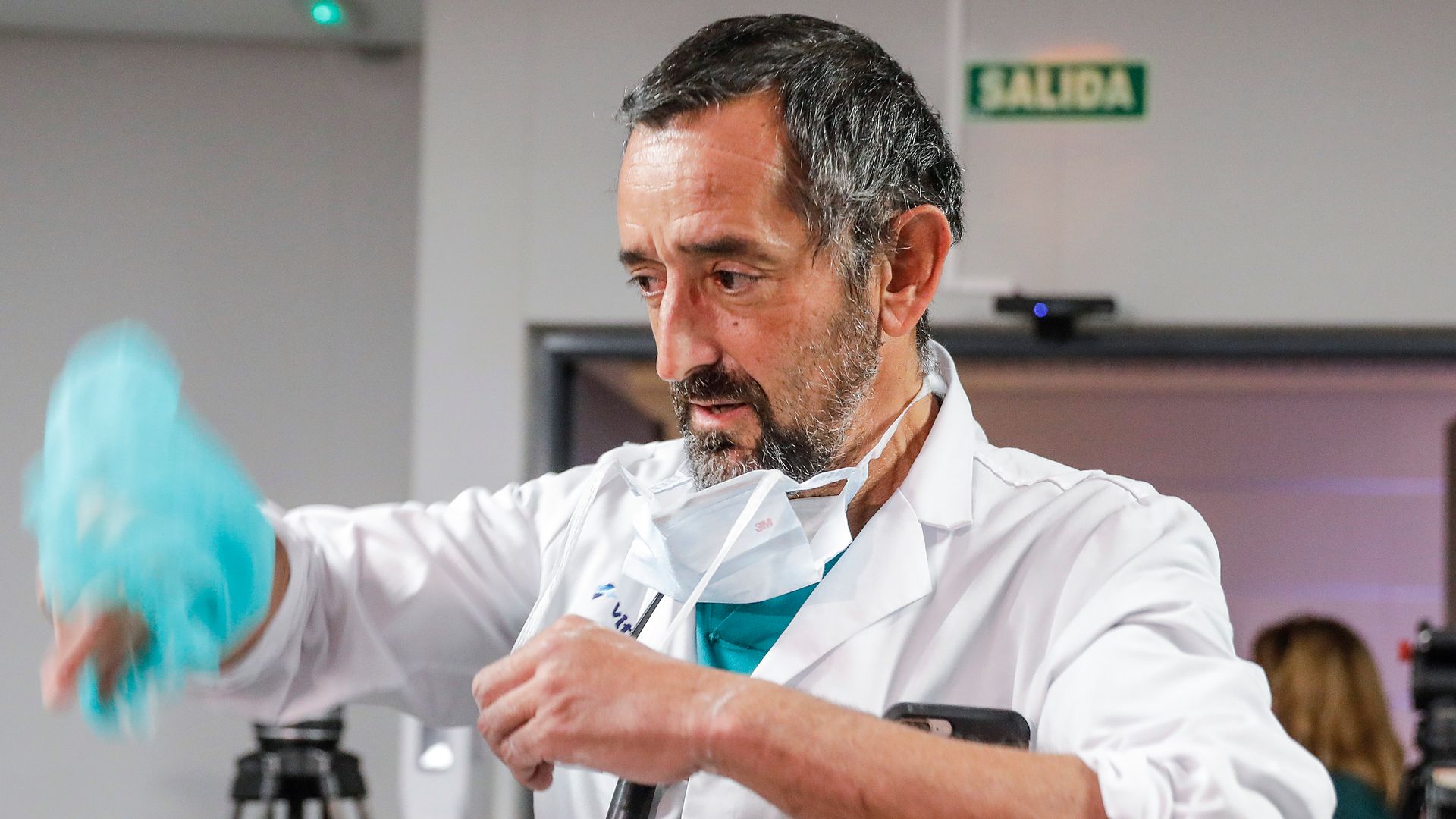 La historia menos conocida de Pedro Cavadas: más de 11.000 operaciones gratuitas y una filosofía de vida que emociona